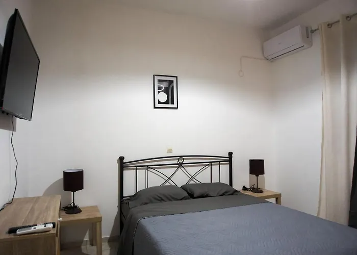 Pink Sand Sea Apartment